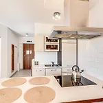 Rentplanet - Wszystkich świętych Apartament