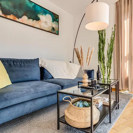 Rentplanet - Wszystkich Swietych Apartment