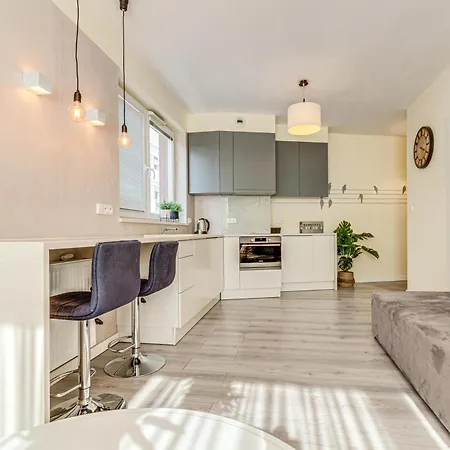 Rentplanet - Wszystkich Swietych Apartment