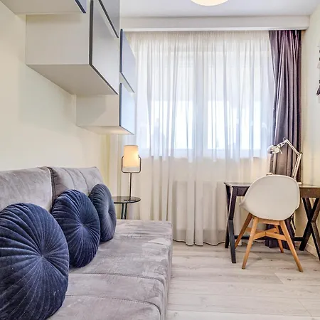 Rentplanet - Wszystkich Swietych Apartamento