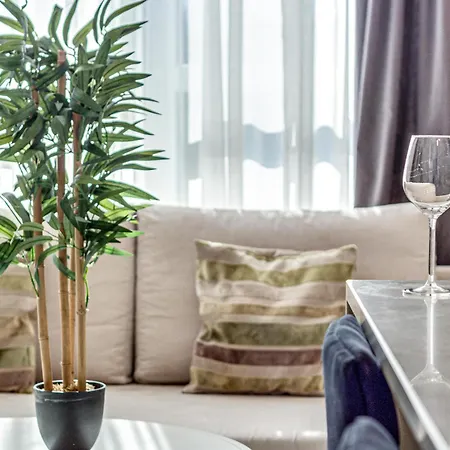 Rentplanet - Wszystkich Swietych Apartamento Breslavia